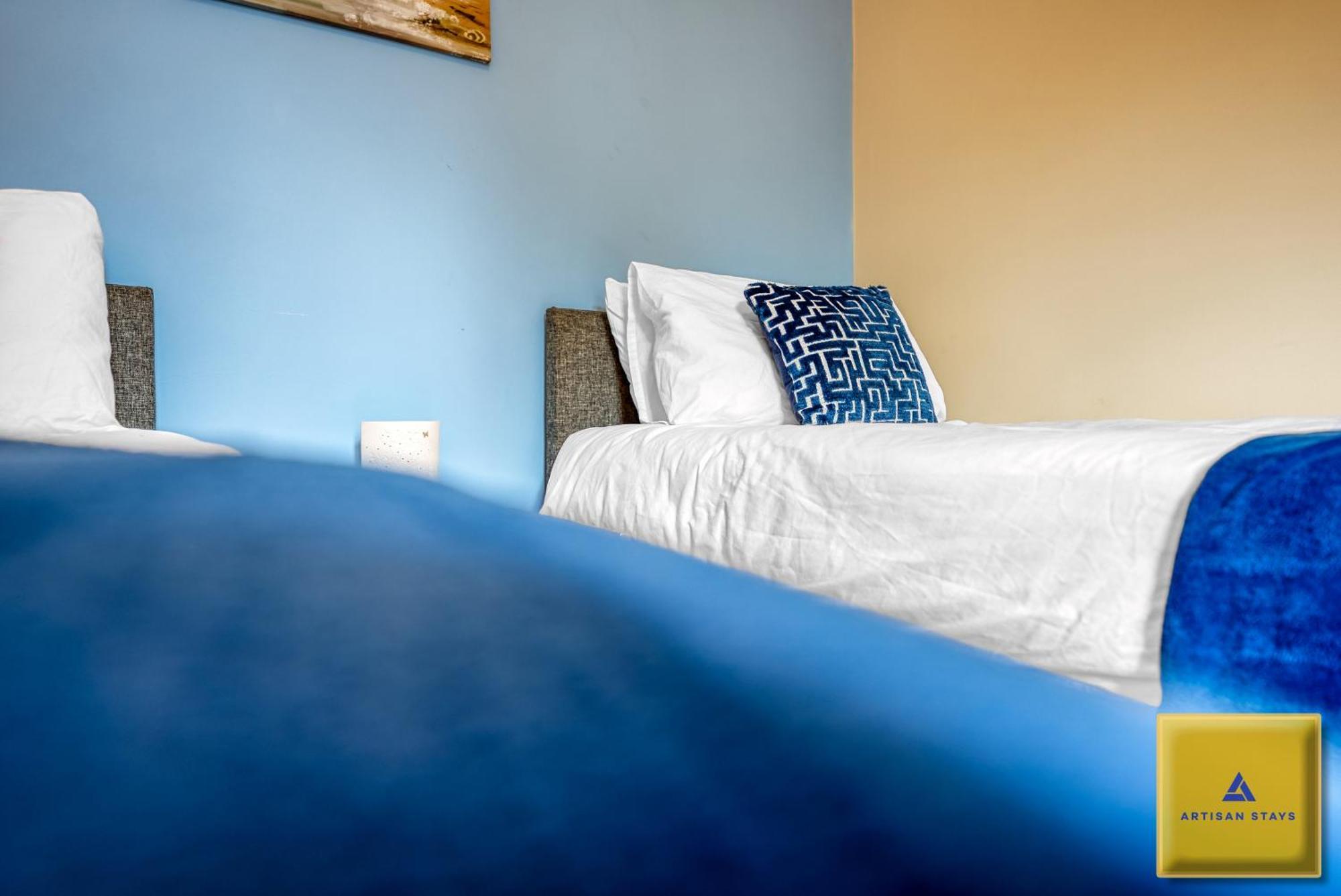 4 Bedroom, 6 Beds, 3 Bathrooms, Near Nec & Birmingham Airport, Business, Contractor And Family Friendly, Free Wi-Fi, Free Parking كوفنتري المظهر الخارجي الصورة